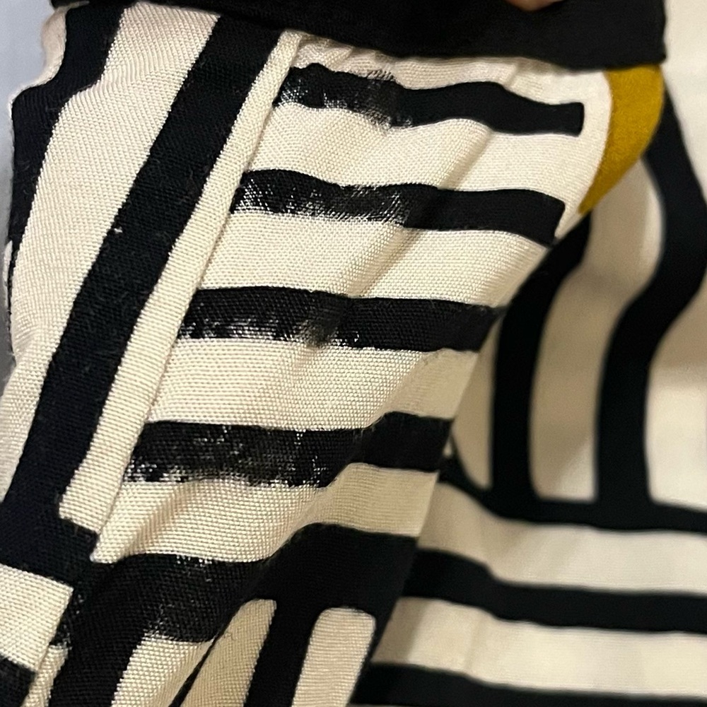 Iguana Stylish Shift Dress Black, Gold and White Geometric Design. Large.‎ - Picture 10 of 10